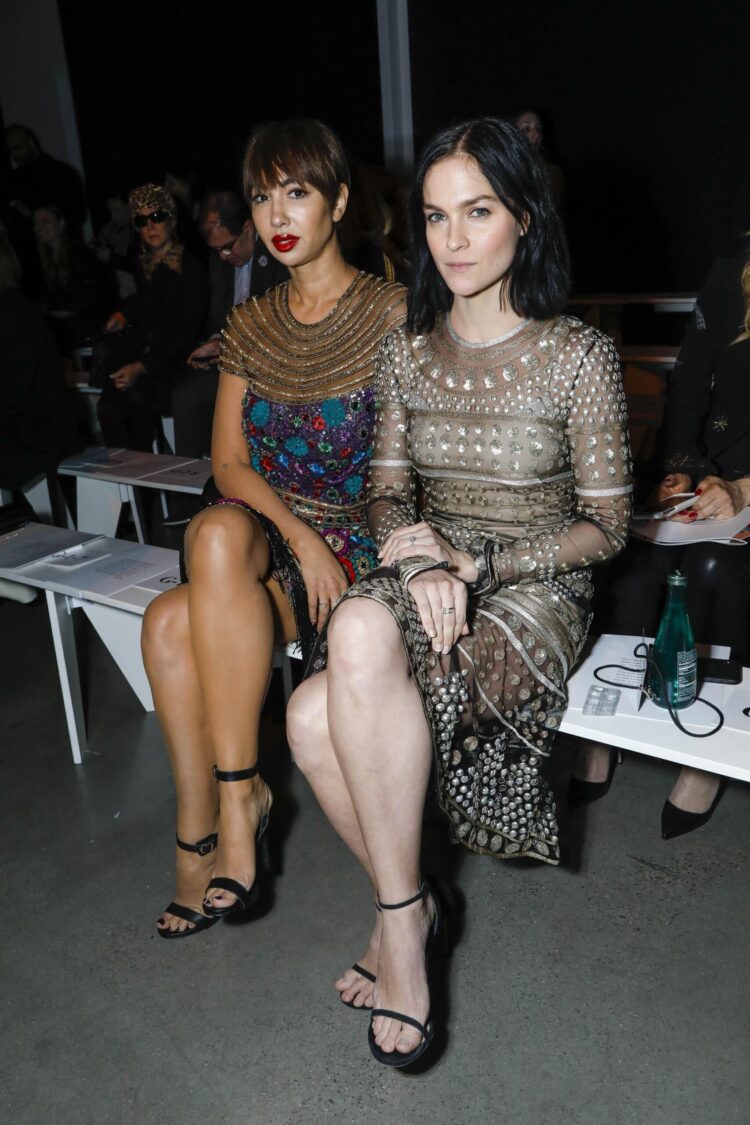 leigh lezark feet scaled