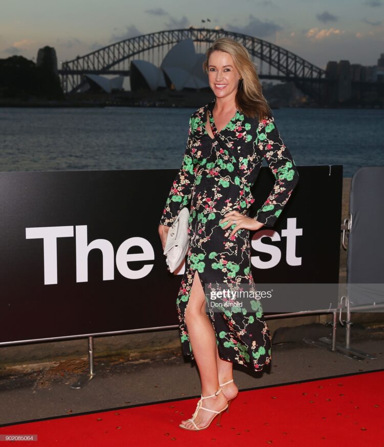 leila mckinnon feet 2