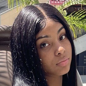 leila navarrete feet 2