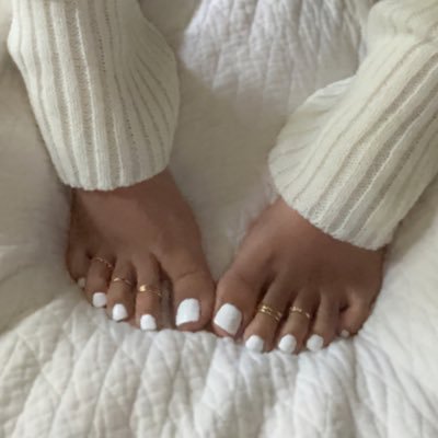 leilei feet 1