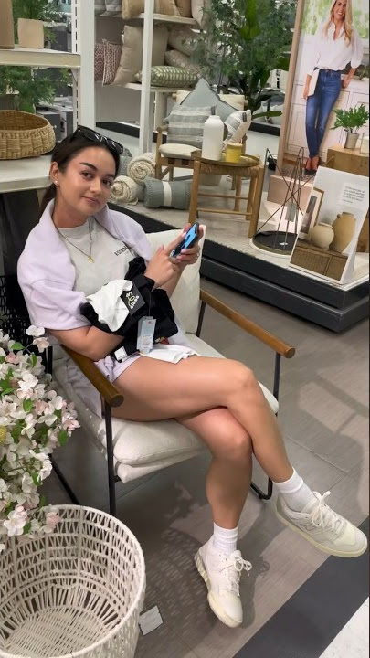 leizel cosgrove feet