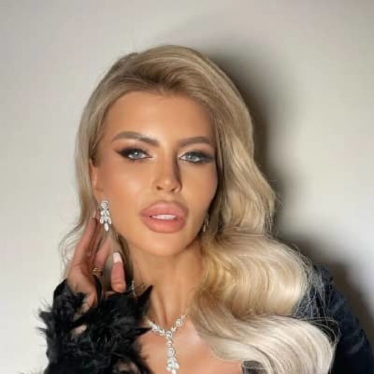 lela ceterova feet 3