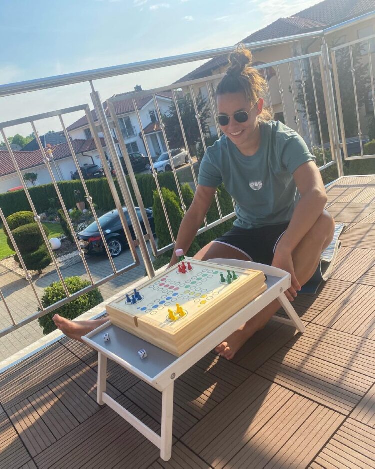 lena oberdorf feet 5