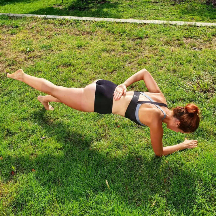 lenka vacvalova feet 5