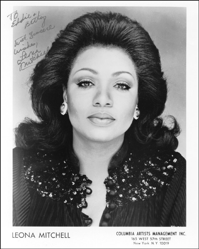 leona mitchell feet 2