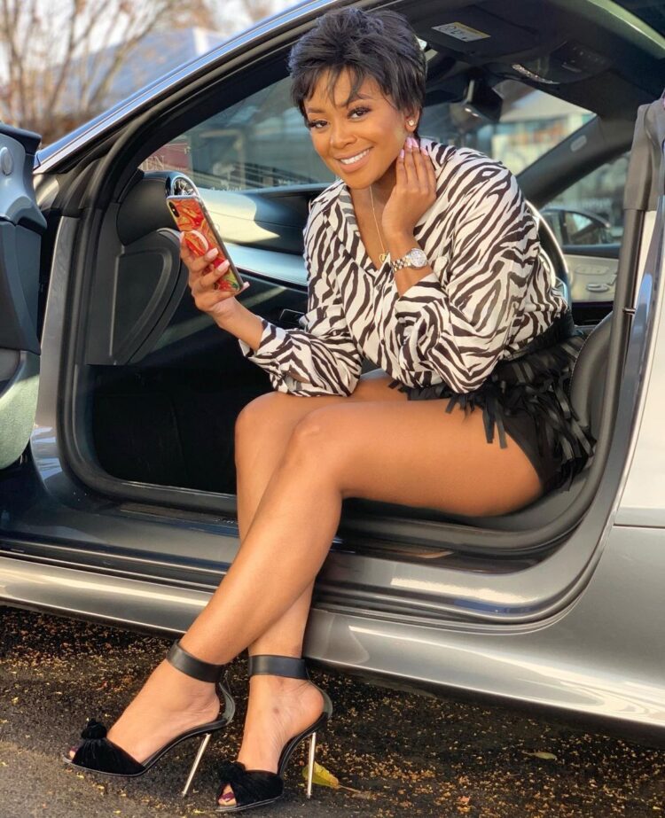 lerato kganyago feet 6