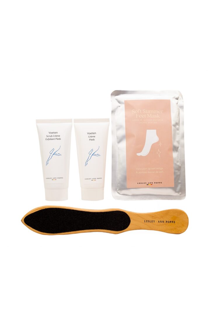 lesley ann poppe feet 2