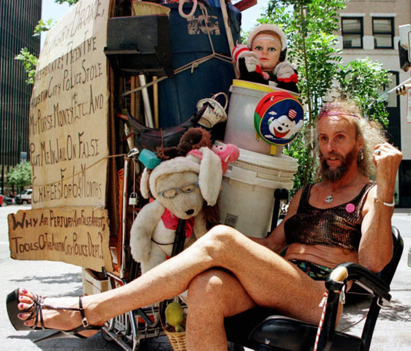 leslie austin feet 4