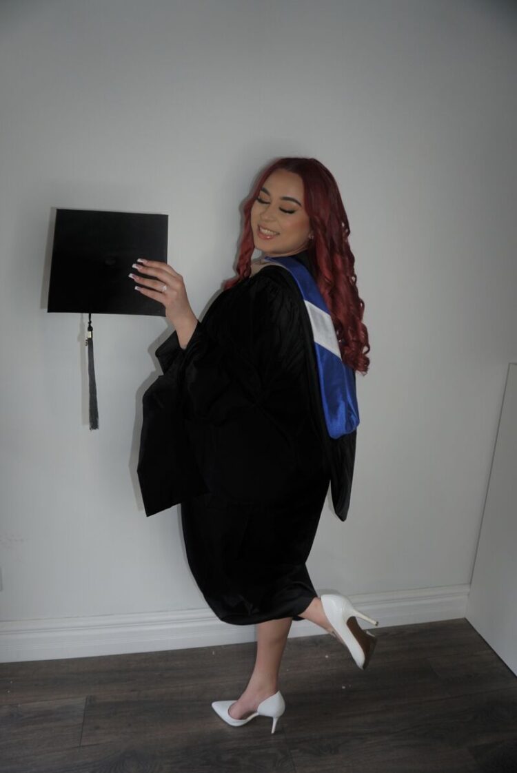 leslie salazar feet 2