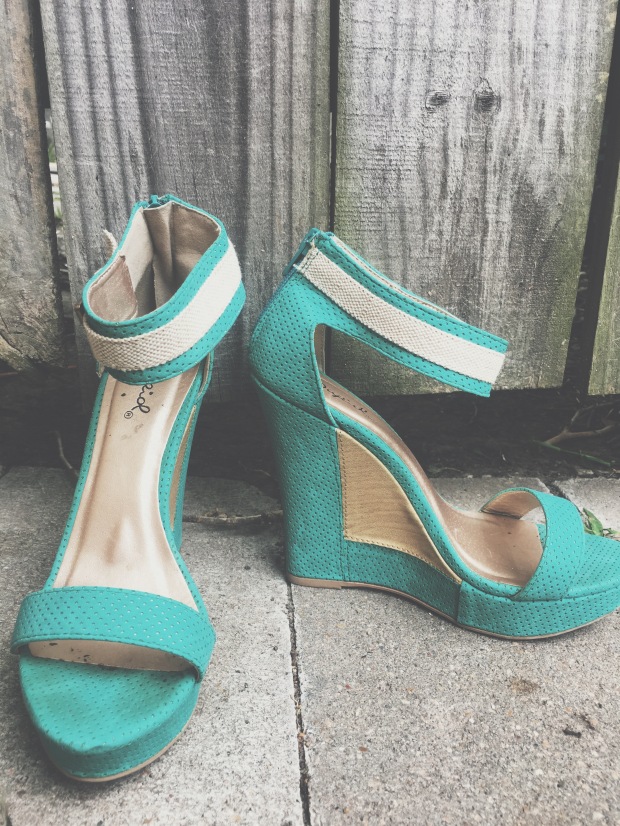 leslie salazar feet 4