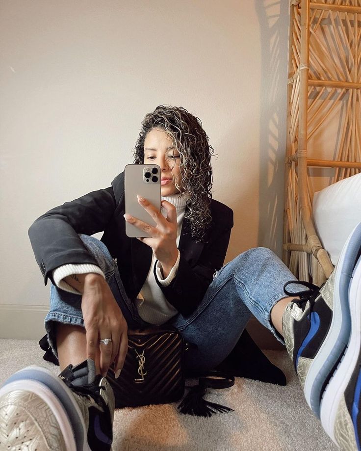 leslie salazar feet 6