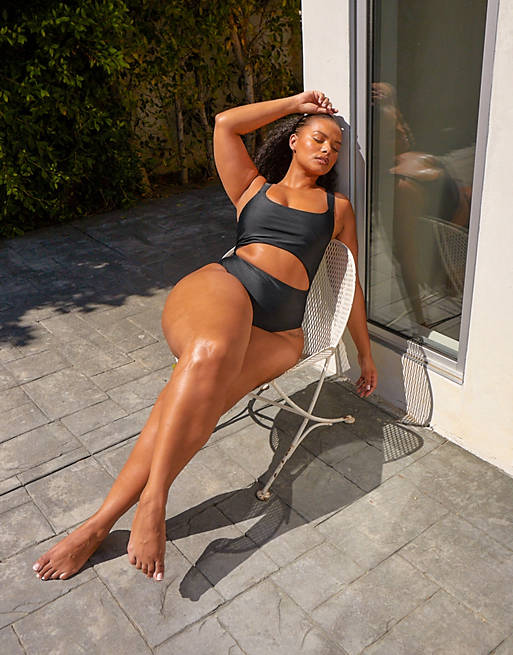 leslie sidora feet 2