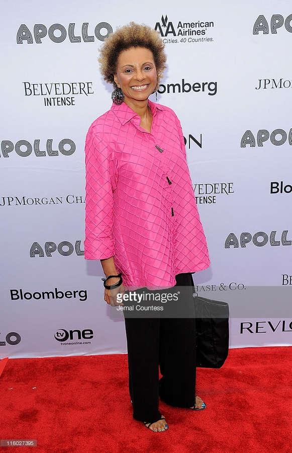 leslie uggams feet 4