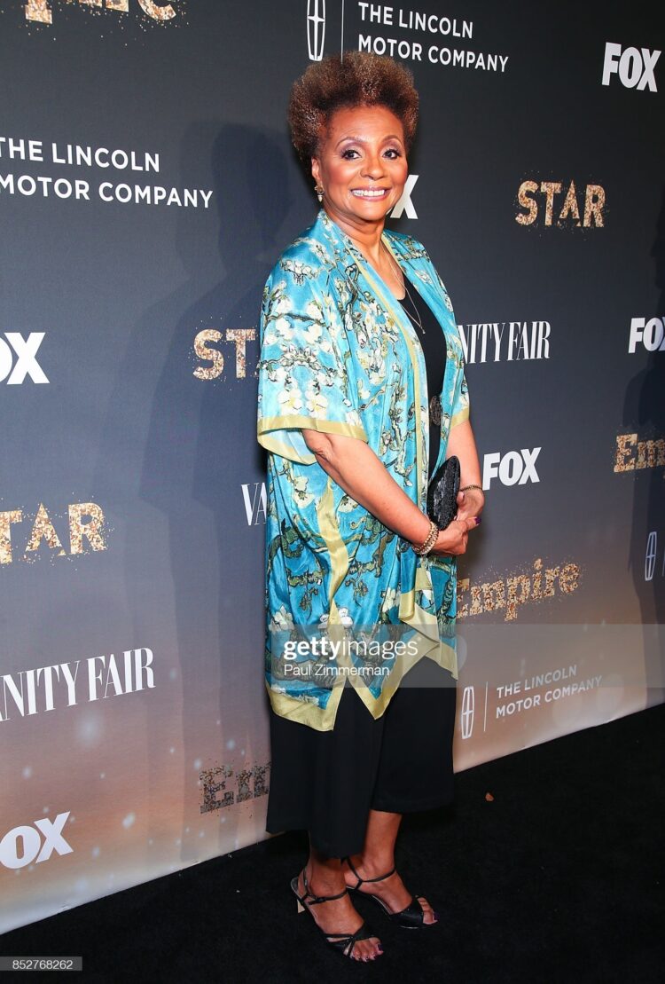 leslie uggams feet 5