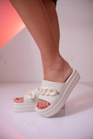 leticia alves feet 2