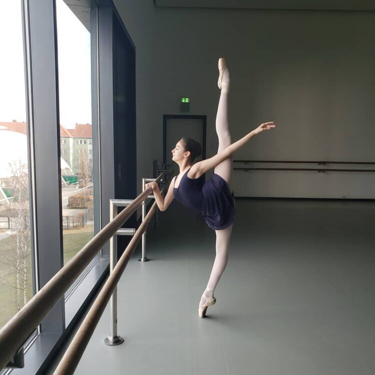 leticia fernandes feet