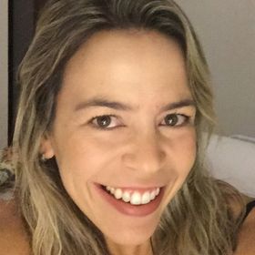 leticia gomes feet 6