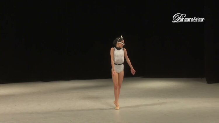 leticia teixeira feet