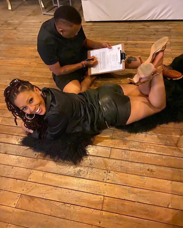 letoya pulumo feet 2