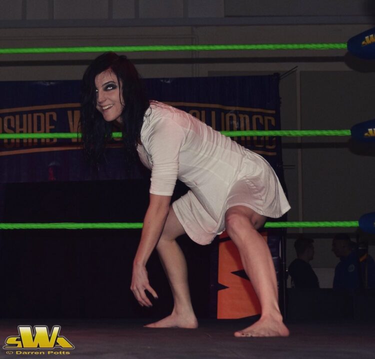 leva bates feet 3