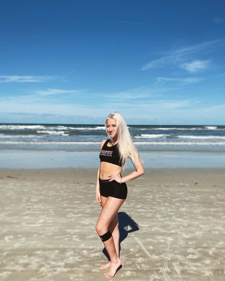 lexi brumback feet 2