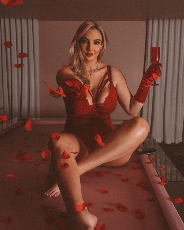 lexi goldberg feet 2