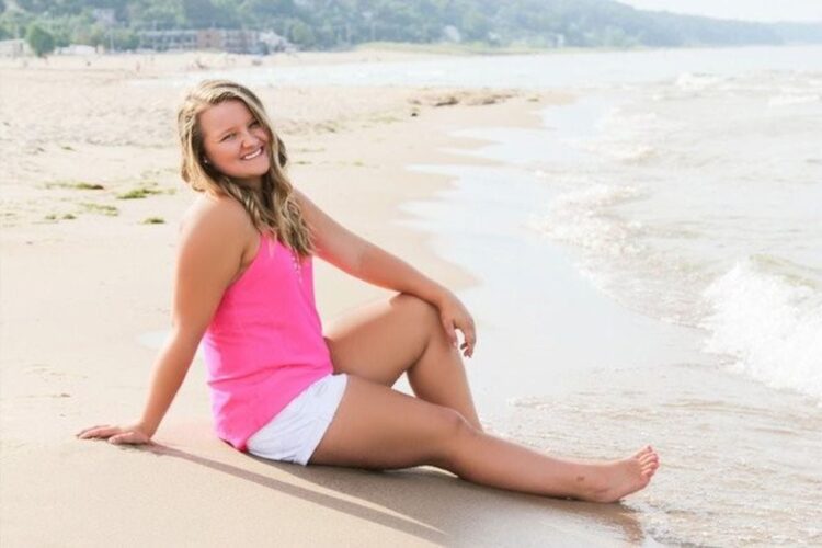 lexi hentschel feet 6