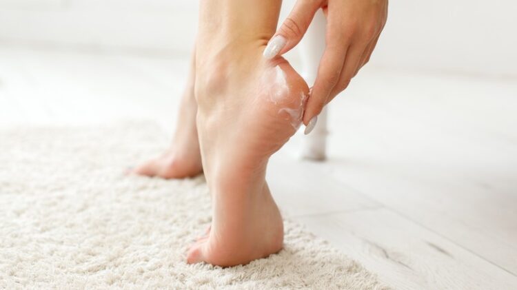 lexy hutchinson feet 1