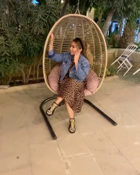 leyla ramazanli feet