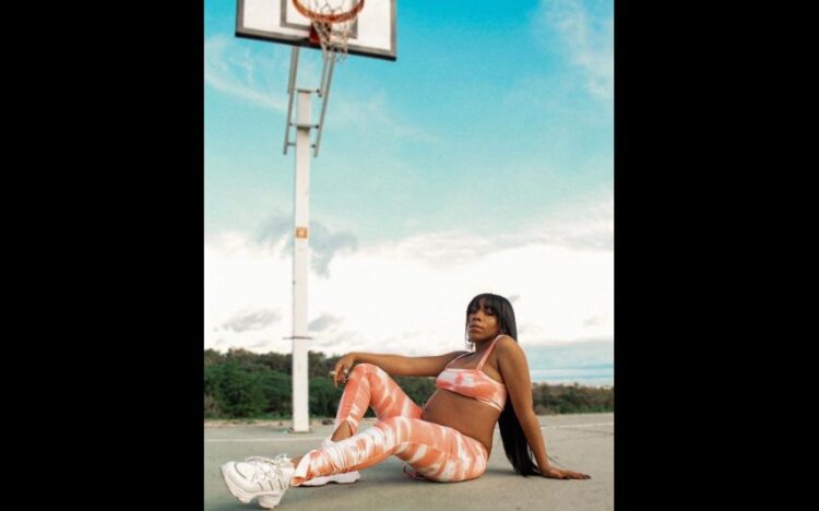 lia tchissola feet 6