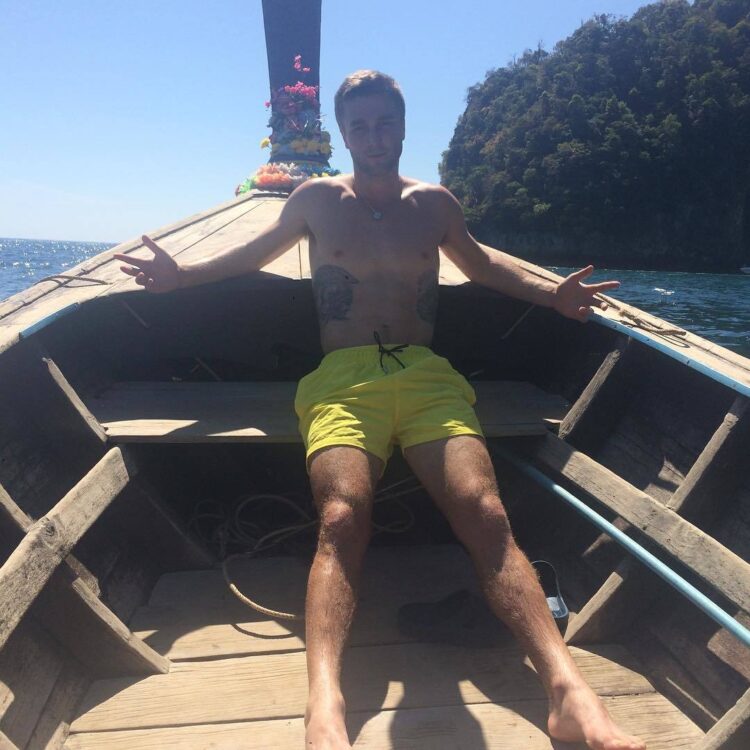 liam broady feet 4