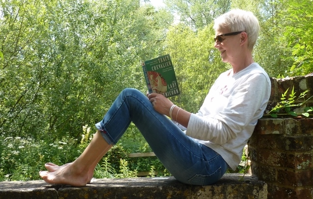 liane moriarty feet 3