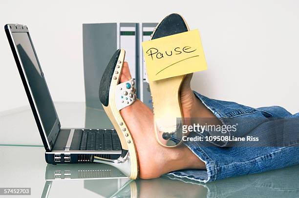 liane valenzuela feet 5