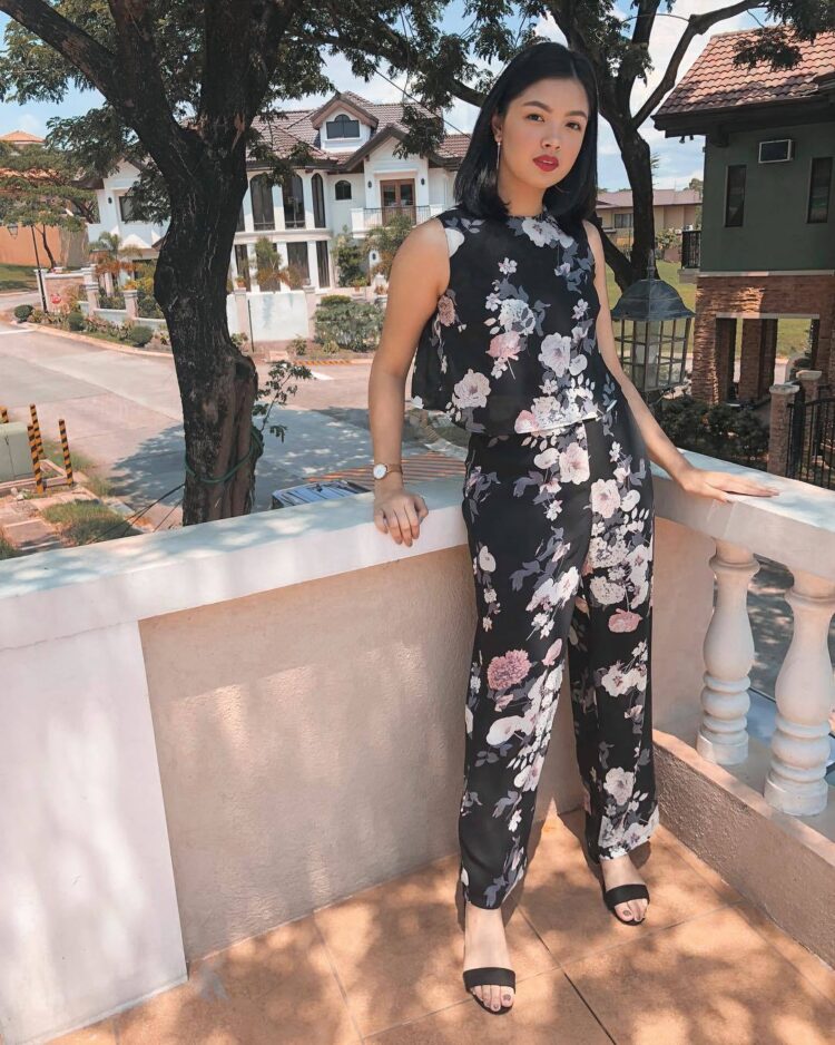 lianne valentin feet 3