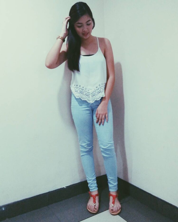 lianne valentin feet