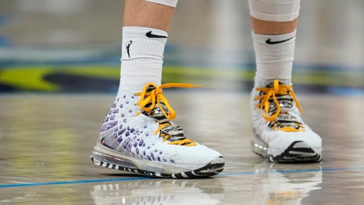 liberty phoenix feet 3