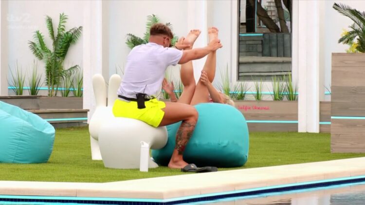 liberty poole feet 6