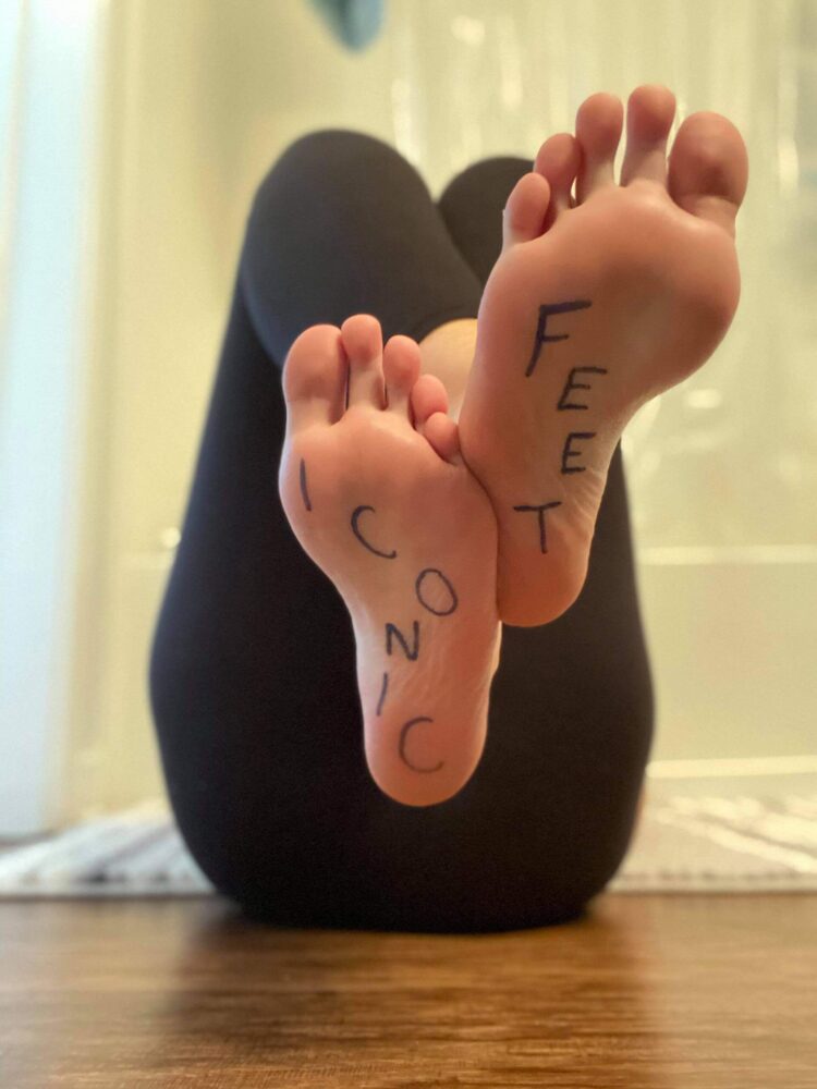 lil jordan feet scaled