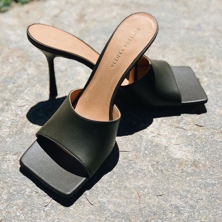 lila taleb feet 6