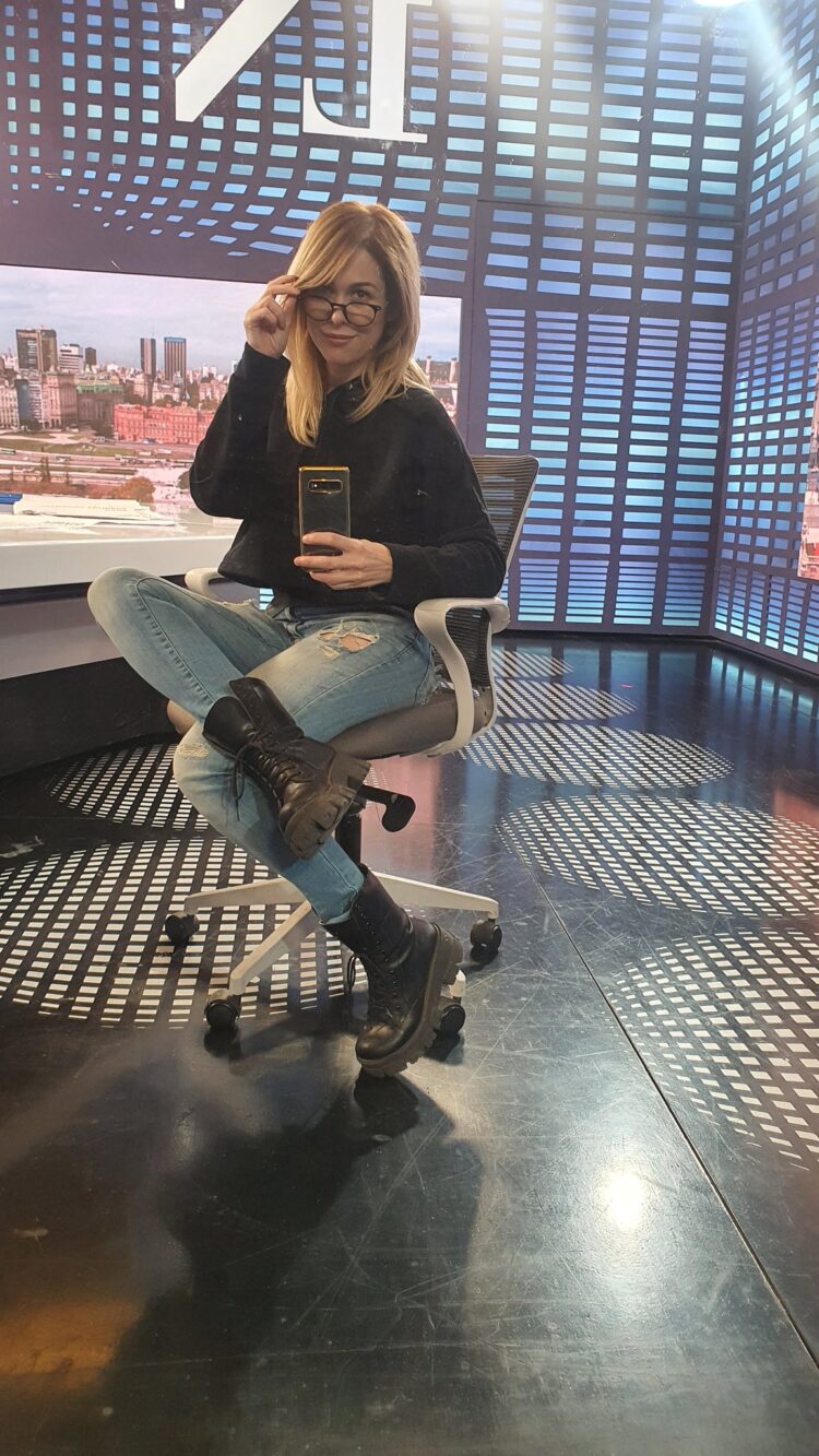 lilia lemoine feet 4