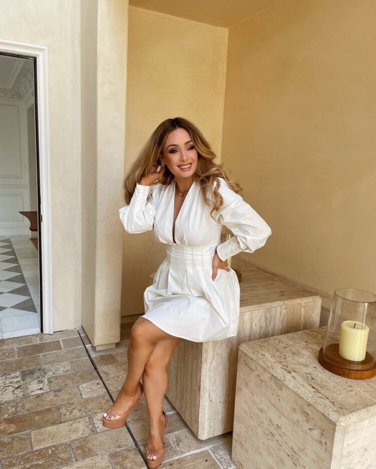 lilian tahmasian feet