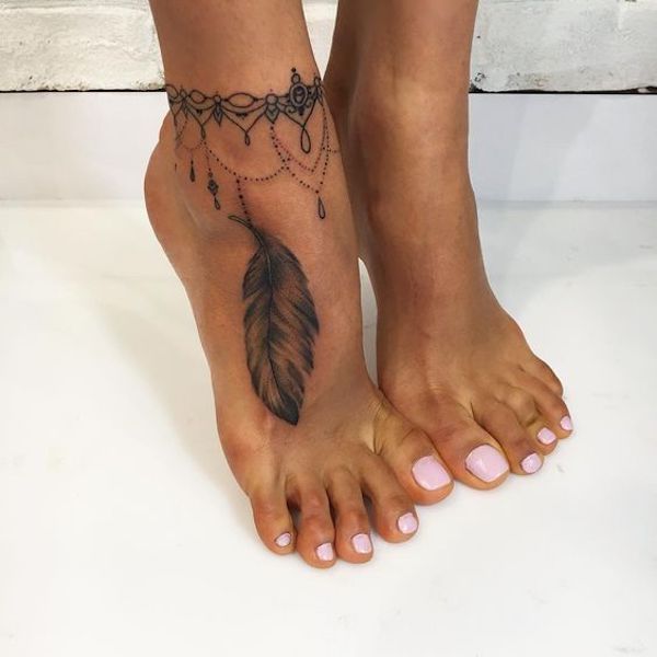 lilith cavaliere feet