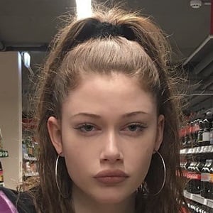 lilli pudderfly feet 1