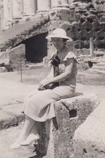 lillian briggs feet 6