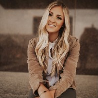 lillie holzworth feet