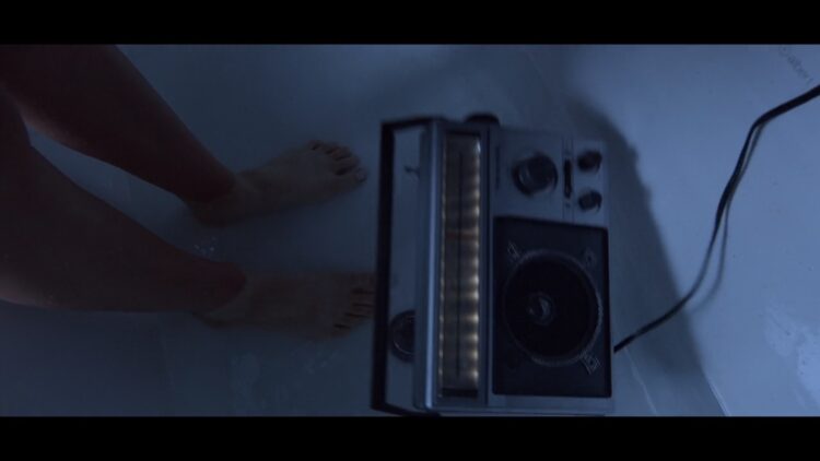 lilliya scarlett reid feet 1