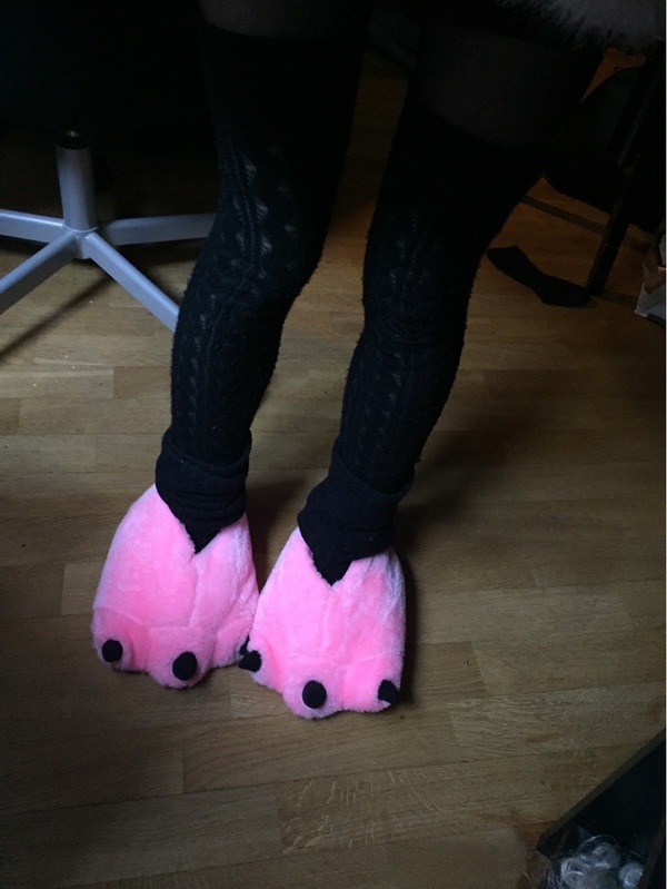 lilly meraviglia feet 2