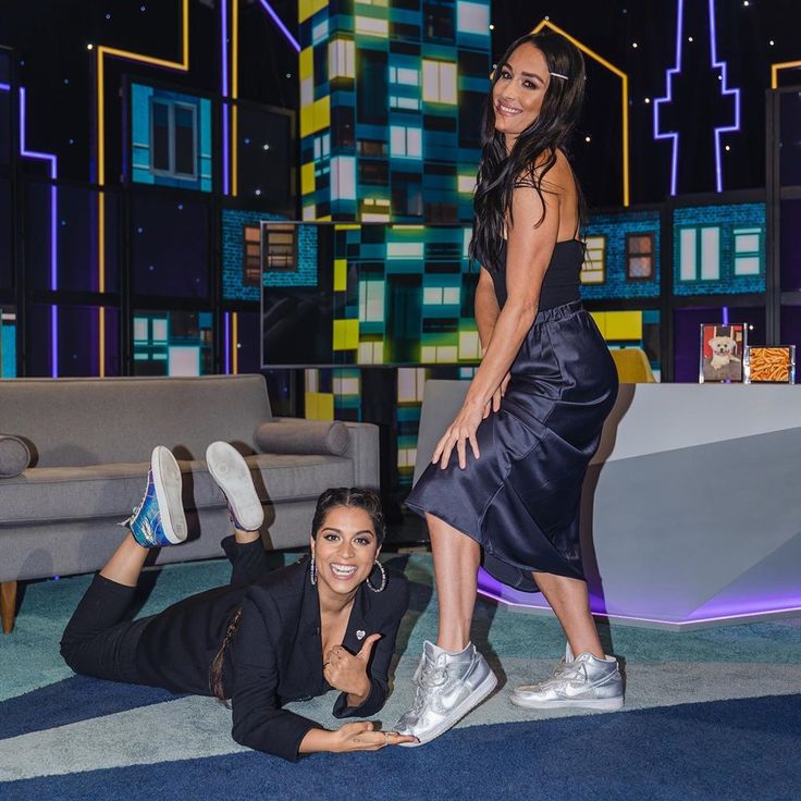lilly singh feet 4