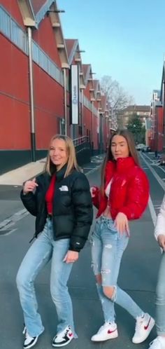 lilou est partout feet