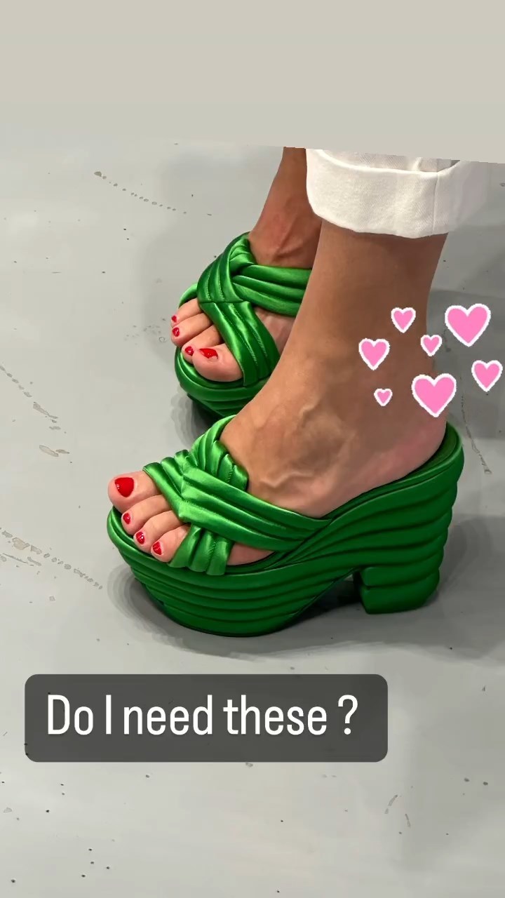 lily allen feet 5